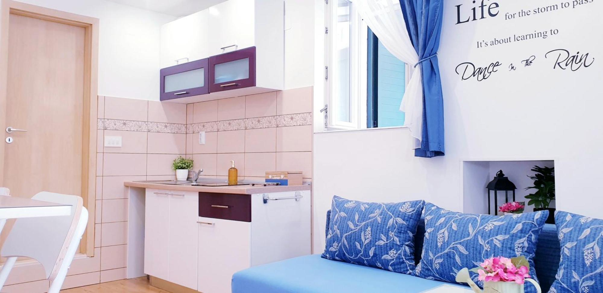 Apartments Sandra In The Historical Center Of The City Supetar Exterior photo
